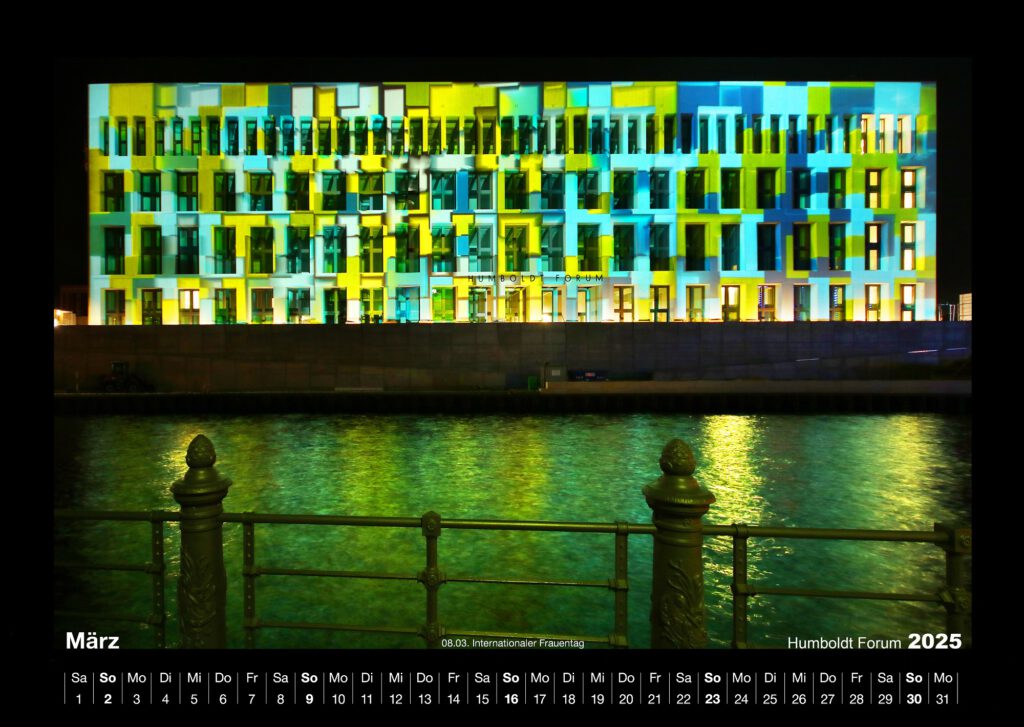 (c) Enrico Verworner , Smiling Berlin Verlag | Berlin Lights, Bildband Berlin, Berliner Lichter, Lights, Architektur Berlin, Berlin Bilder, Berlin Bilder auf Leinwand, Berlin Kalender, Berlin leuchtet, Berlinbilder auf Leinwand, Citypics Berlin, Festival of lights, Fotografie Berlin, Kalender 2024, Kalender Berlin, Kunstkalender Berlin, Lichterfest